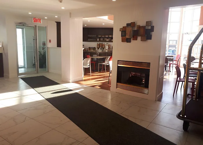 Clarion Pointe Quebec AirportHotel Quebec
